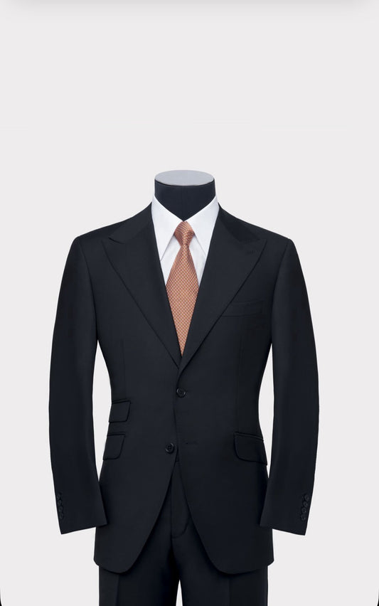 Choosing the Right Shirt Collar for Your Suit