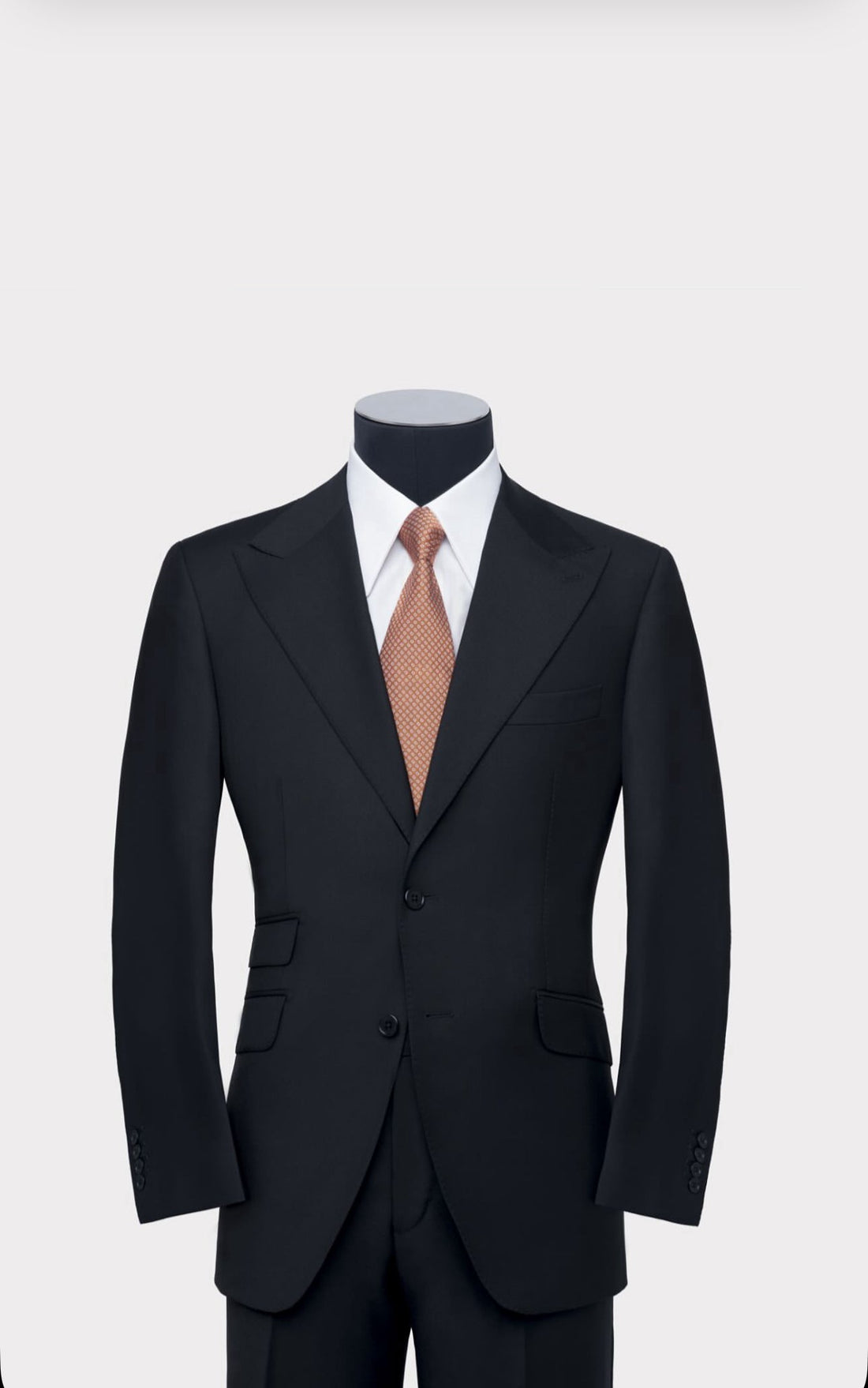 Choosing the Right Shirt Collar for Your Suit